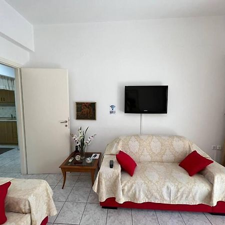 Local Apt Near City Lights 2 Kandiye Dış mekan fotoğraf