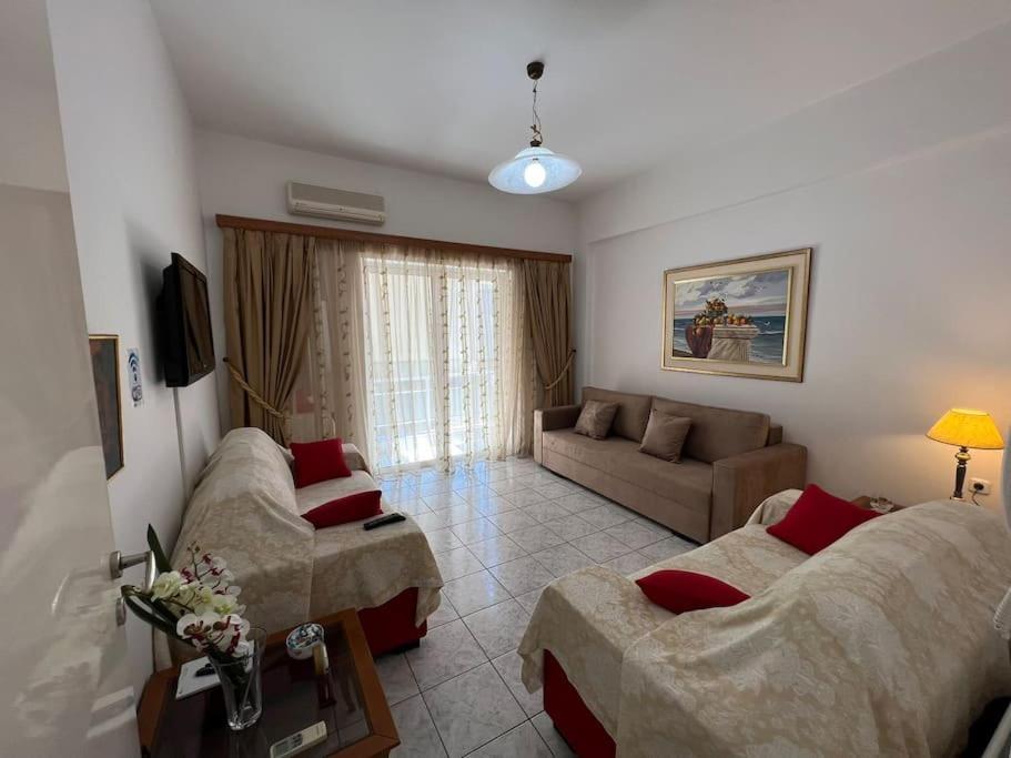 Local Apt Near City Lights 2 Kandiye Dış mekan fotoğraf